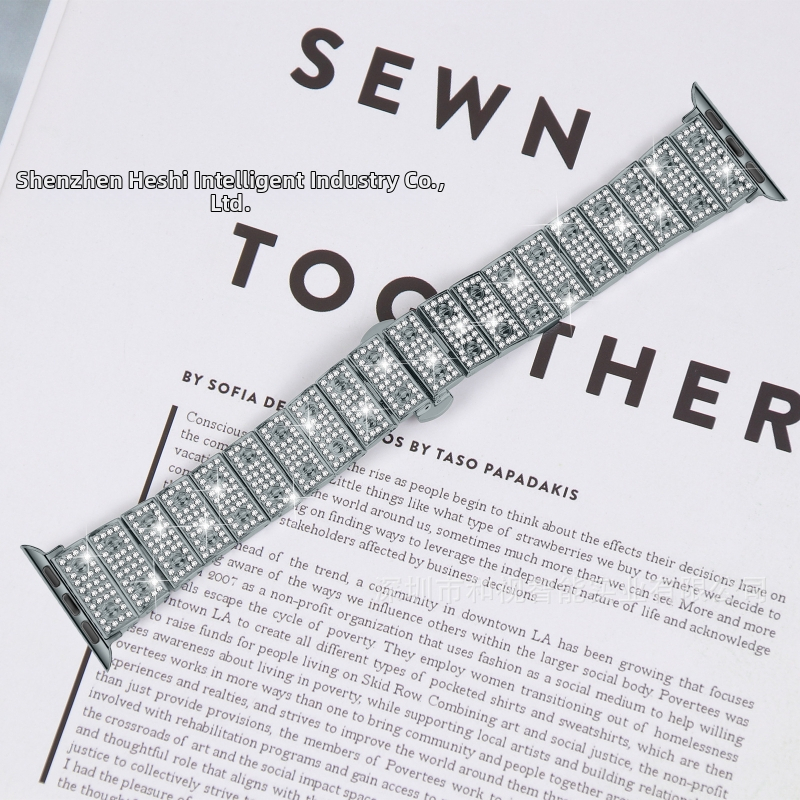  Kovový remienok pre Apple Watch Ultra 2, šírka 20 mm, hmotnosť 65 g, uvedený na trh v roku 2022