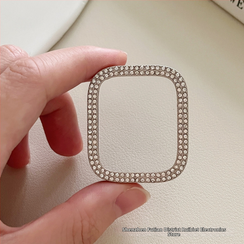 Ochranný kryt s krištáľmi pre Apple Watch, farba Starlight, kompletné krytie Series 9/8 a SE (iWatch 10. generácia)