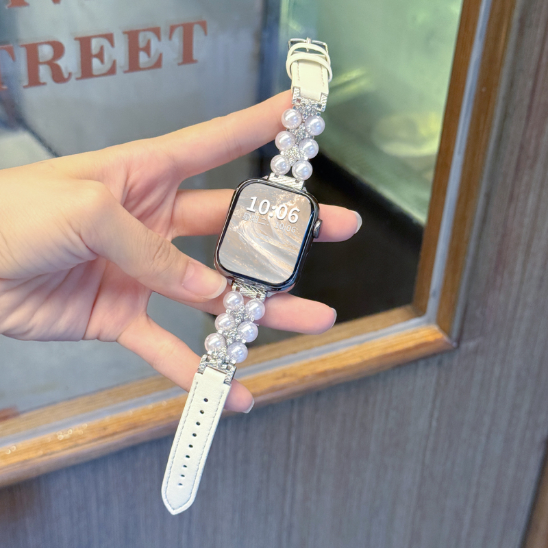 Remen za Apple Watch Show off: biser i koža, dvostruki red perli, kopča s iglom, moderan stil, kompatibilan s Apple Watch