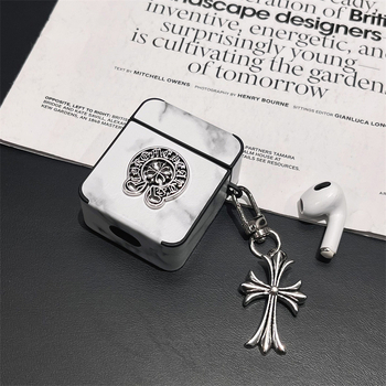 Kućište za AirPods 4 / Pro 3 s križnim dizajnom, umjetna koža, ručna izrada, univerzalno kompatibilno s Apple, tekstualni motiv