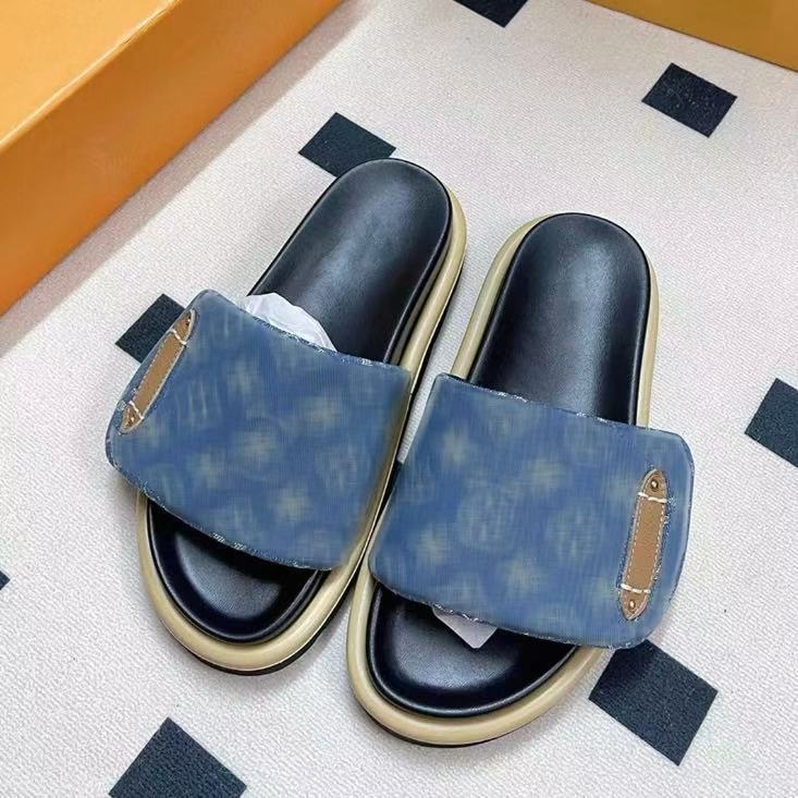 Moteriškos natūralios odos reljefinės sandalės su Velcro užtrauktuku, stora padas