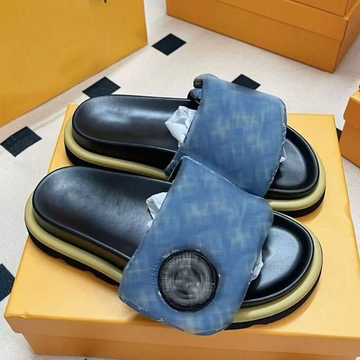 Moteriškos natūralios odos reljefinės sandalės su Velcro užtrauktuku, stora padas