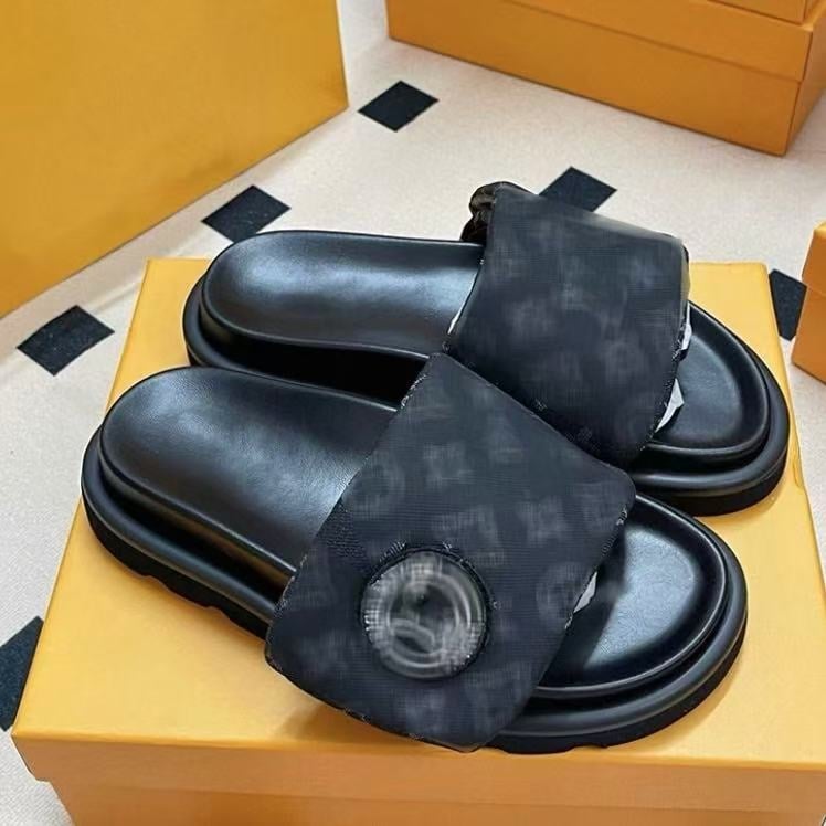 Moteriškos natūralios odos reljefinės sandalės su Velcro užtrauktuku, stora padas