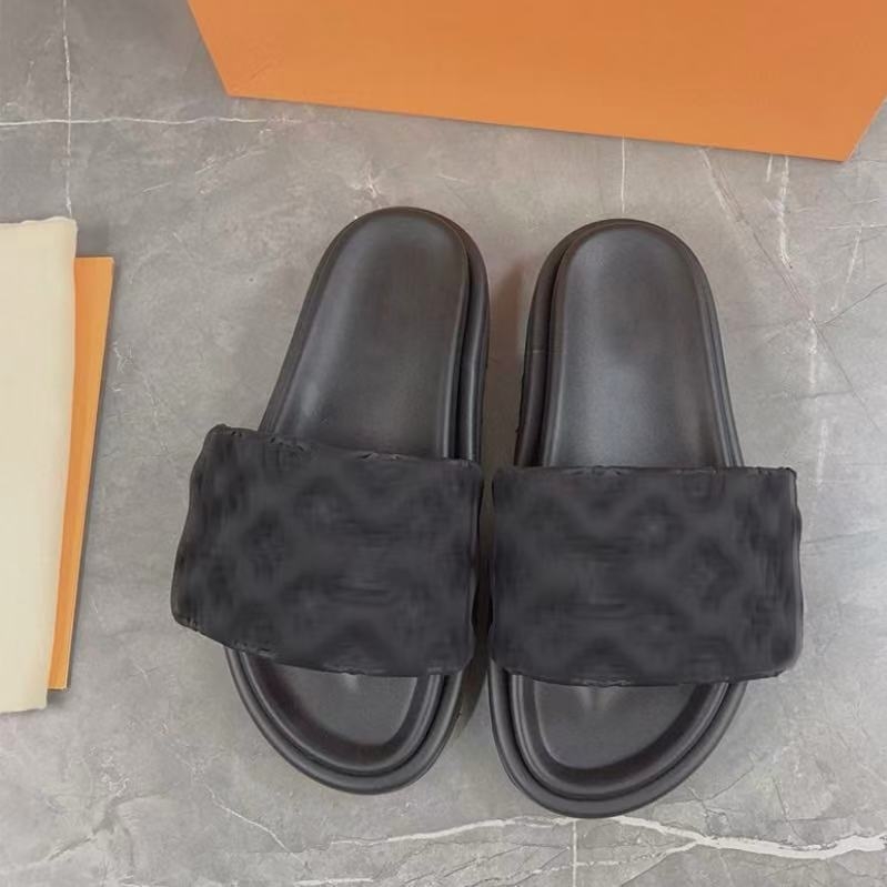 Moteriškos natūralios odos reljefinės sandalės su Velcro užtrauktuku, stora padas