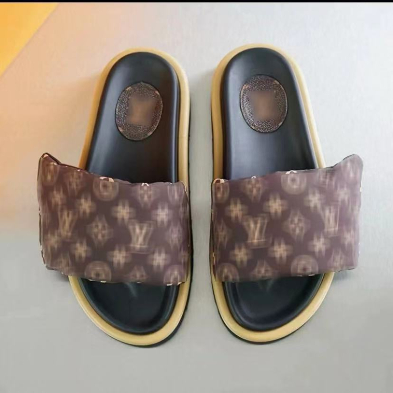 Moteriškos natūralios odos reljefinės sandalės su Velcro užtrauktuku, stora padas