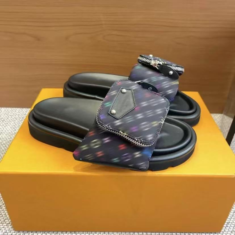 Moteriškos natūralios odos reljefinės sandalės su Velcro užtrauktuku, stora padas