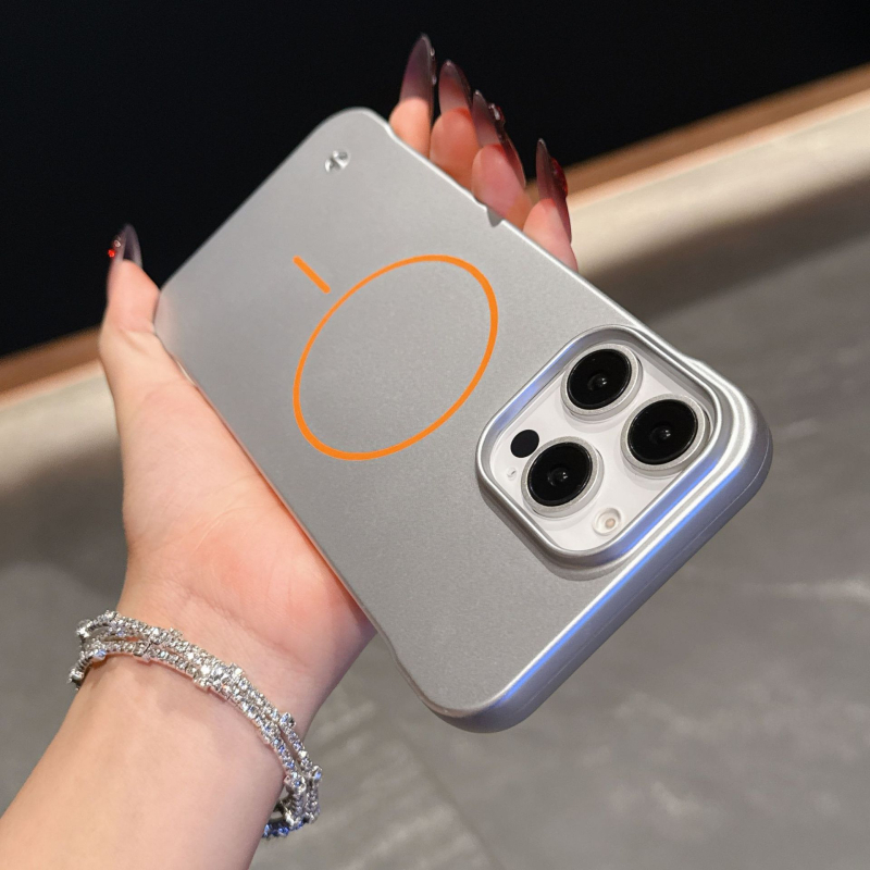 Husa pentru iPhone 11–17 Pro/Max, fără ramă, semi-acoperire minimalistă, fixare magnetică, finisaj vopsire cu pulverizare, material PC, protecție anti-cădere, suport pentru personalizare