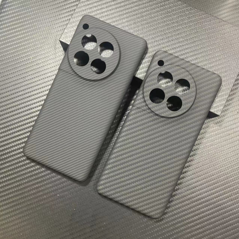 Carcasă Shield shell pentru OnePlus 12 și OnePlus 11 – Kevlar, manufactură manuală, carcasă rigidă, rezistență la uzură, la căderi și la amprente
