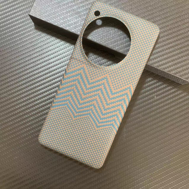 Carcasă Shield shell pentru OnePlus 12 și OnePlus 11 – Kevlar, manufactură manuală, carcasă rigidă, rezistență la uzură, la căderi și la amprente