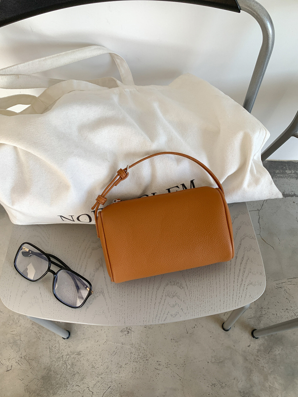 Ženska crossbody torba, horizontalni kvadratni oblik, PU koža, poliester podstava, zatvarač, dvostruki remeni