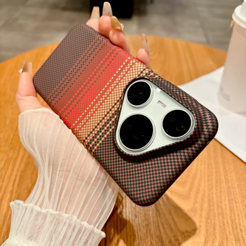 Carcasă de protecție cu model fibră de carbon pentru Huawei P80 Pro și P70 Pro, PC mat, prindere magnetică, rezistentă la șocuri, anti-derapant