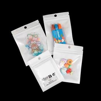 Опаковъчна чанта от перлен CPP филм, самозалепваща, мотив Ин Ян, за бижута, кабели за данни и мобилни аксесоари (Материал: CPP филм с перлен ефект; Затваряне: самозалепващо; Мотив: Ин Ян; Приложение: бижута, кабели за данни, мобилни аксесоари)