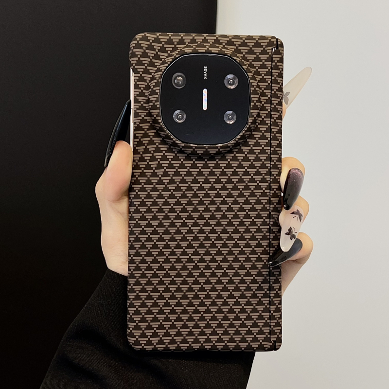 Huawei Mate X6 калъф за телефон със стил централна ос, PC материал, магнитно задържане, защита при изпускане и отвеждане на топлината