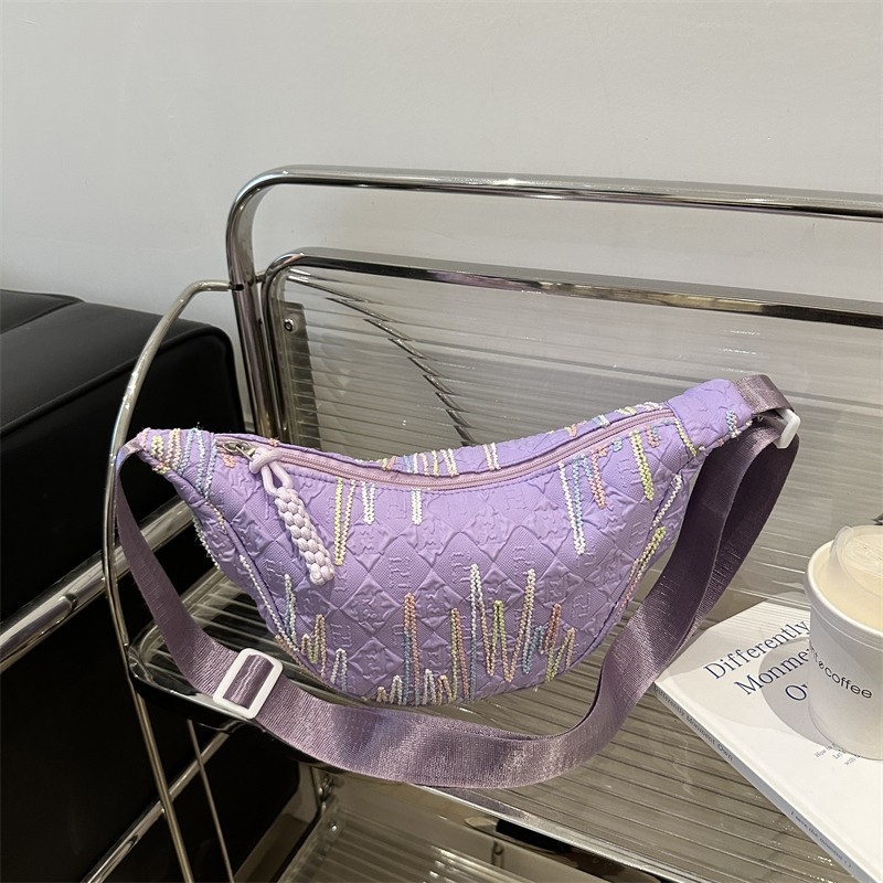 Ženska crossbody torbica u Dumpling stilu, najlon, zatvaranje na zip, poliester podstava, s jednim remenom