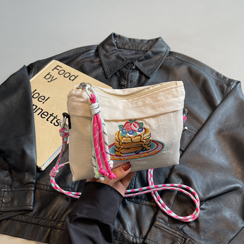 Meow House Ženska crossbody torba u japanskom stilu, izšivana torba za rame, dnevna kozmetička torba, svestrana torba za telefon