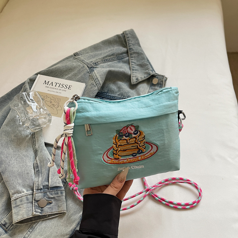 Meow House Ženska crossbody torba u japanskom stilu, izšivana torba za rame, dnevna kozmetička torba, svestrana torba za telefon