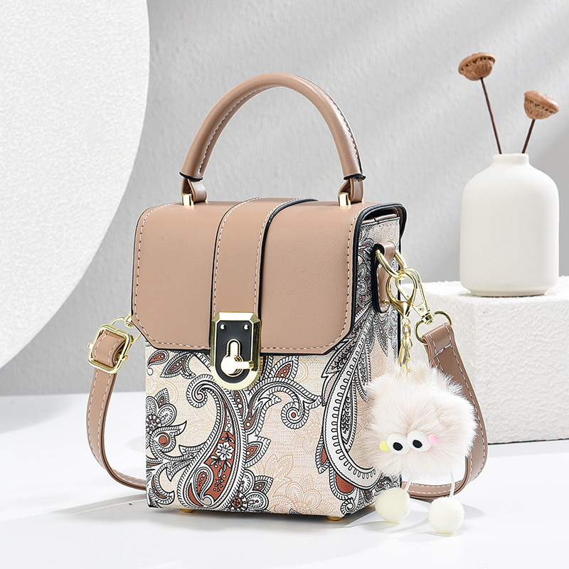 Indulge ženska crossbody torba — urban minimalist stil, PU koža, horizontalni kvadratni oblik, zatvarač na otvaranje, unutarnji pretinci: džep sa zatvaračem, džep za telefon, džep za ID