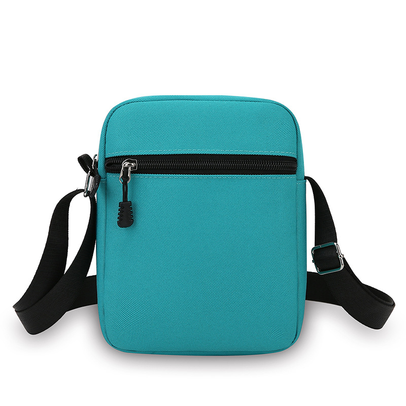 Ženska crossbody torba - Oxford tkanina, vertikalni kvadratni oblik, zatvaranje zipom, podstava od poliestera, unutarnja pretinica za telefon