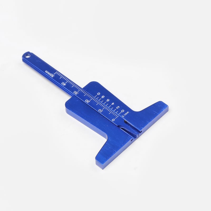 Електронен цифров измервател за дълбочината на протектора на гумата и дебелината на спирачните накладки