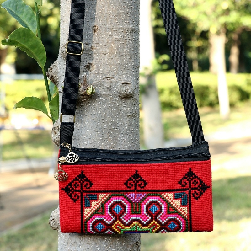 Yunnai народно-стилна бродирана кръстосана чанта-портфейл с цип, памук и лен, вътрешен джоб за телефон