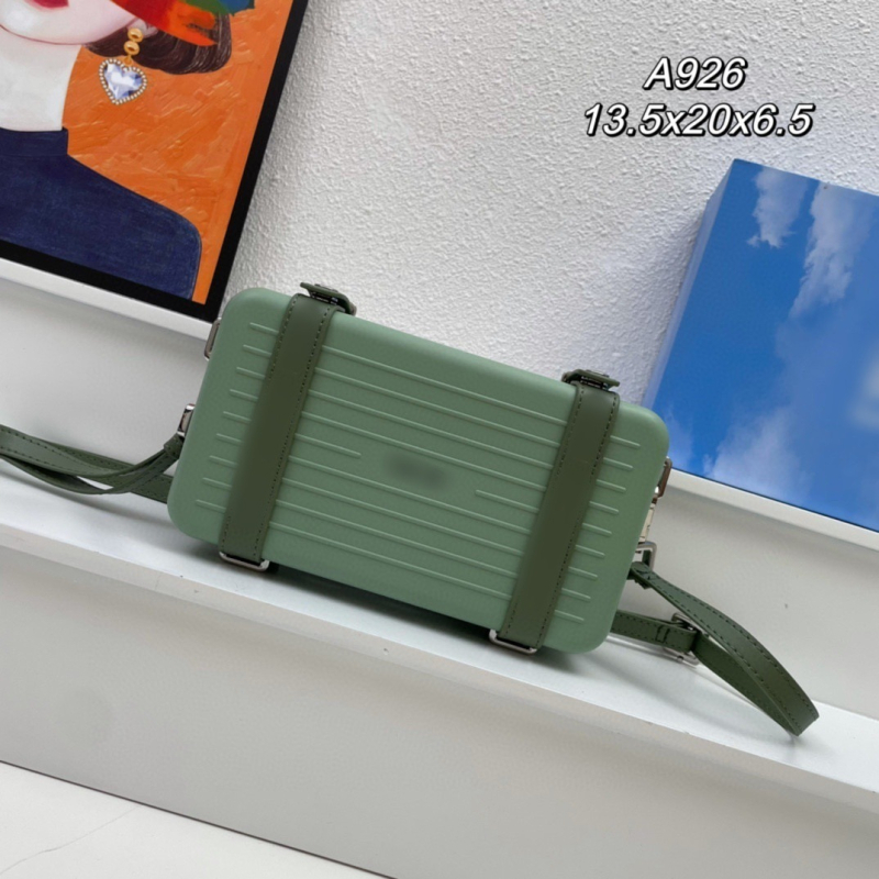 Чанта през рамо с твърд корпус, уличен стил, естествена кожа, хоризонтална квадратна форма, закопчаване с връзка, вътрешен джоб за телефон и ID карта