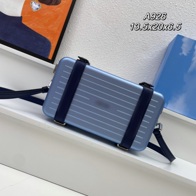 Чанта през рамо с твърд корпус, уличен стил, естествена кожа, хоризонтална квадратна форма, закопчаване с връзка, вътрешен джоб за телефон и ID карта