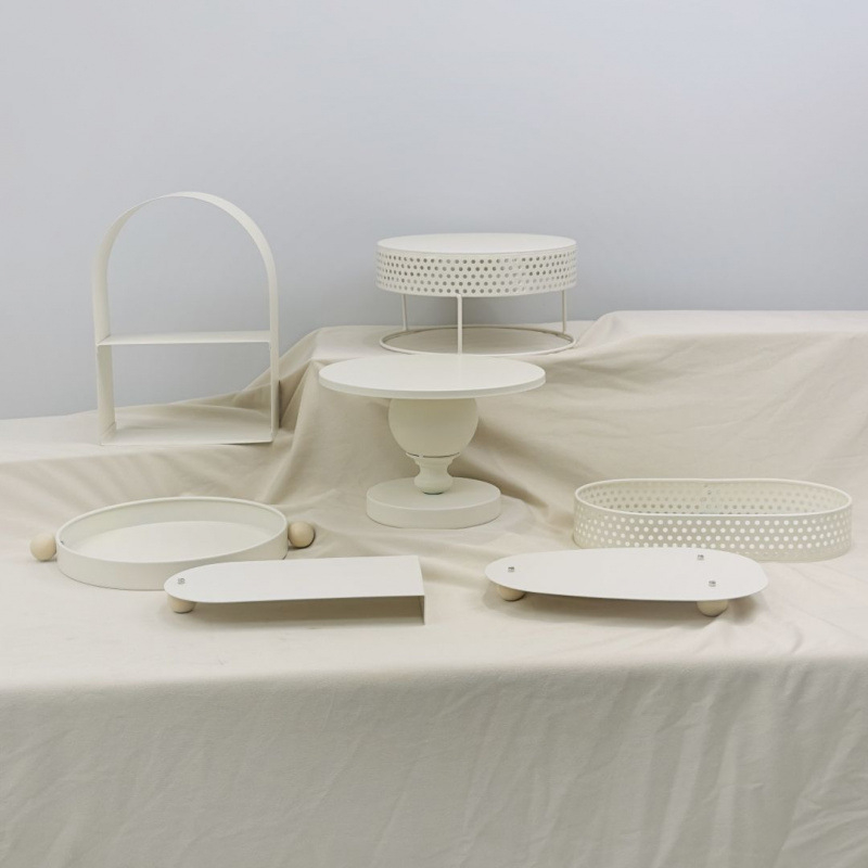 Пластмасов дисплей за десерти – плодова чиния, модерен минималистичен стил, първа класа, лансиран през лятото на 2021