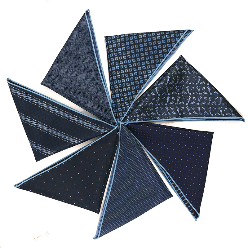 Kabatas lakatiņš uz uzvalka, poliestera diegi, džakarda audums, raksts ar karu un ziedu motīvu, brīvs stils, iepakojums vienā OPP maisiņā