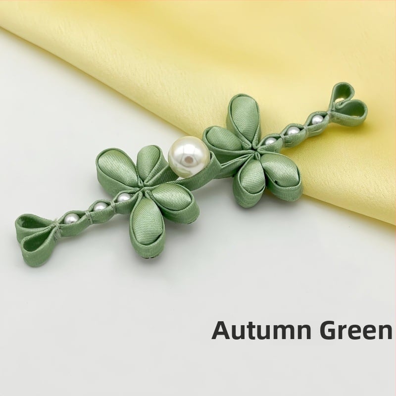 Декоративна закопчалка за ханфу и чънгсам с мотив водно конче и цвете, ръчно изработена с перлите (сатенова материя; висококачествена конструкция; подходяща за Тан костюм, ханфу и чънгсам)