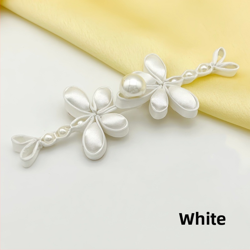 Декоративна закопчалка за ханфу и чънгсам с мотив водно конче и цвете, ръчно изработена с перлите (сатенова материя; висококачествена конструкция; подходяща за Тан костюм, ханфу и чънгсам)