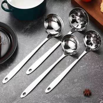 Rozsdamentes acélból készült főzőkanál szűrővel, konyhai eszköz; Anyag: rozsdamentes acél; Fogantyú anyaga: 201 rozsdamentes acél