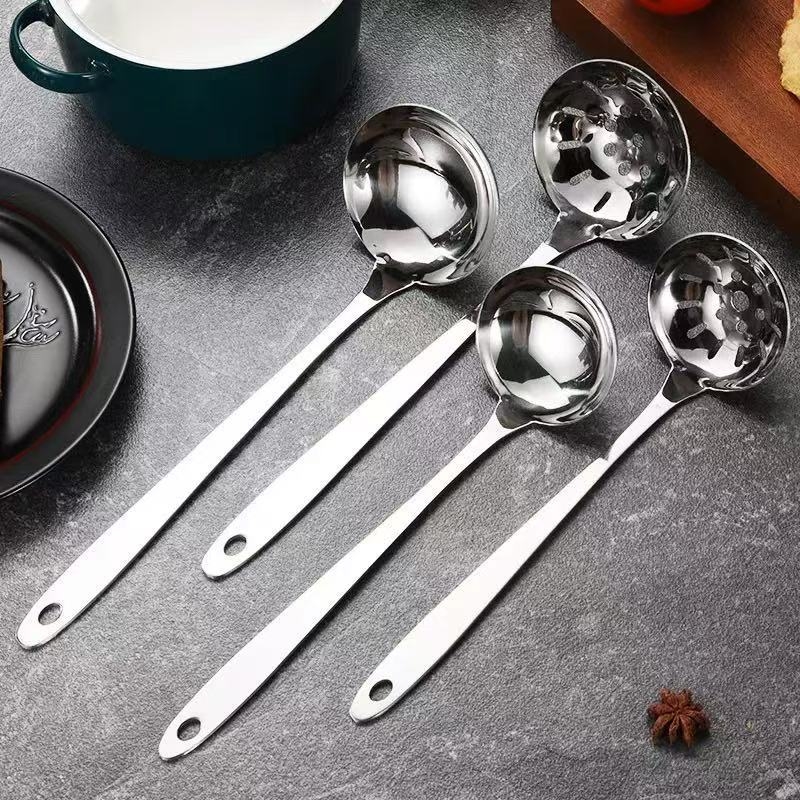 Rozsdamentes acélból készült főzőkanál szűrővel, konyhai eszköz; Anyag: rozsdamentes acél; Fogantyú anyaga: 201 rozsdamentes acél