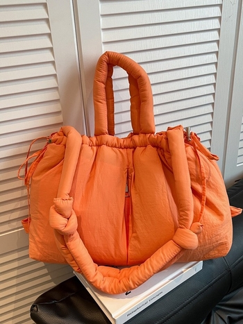 Чанта за рамо с двойни презрамки, кофа-форма, магнитно закопчаване, вътрешен джоб с цип, Oxford плат