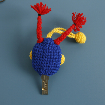 Кейс за ключове – плетен от вълна, анимационен модел, без подплата, дишащ