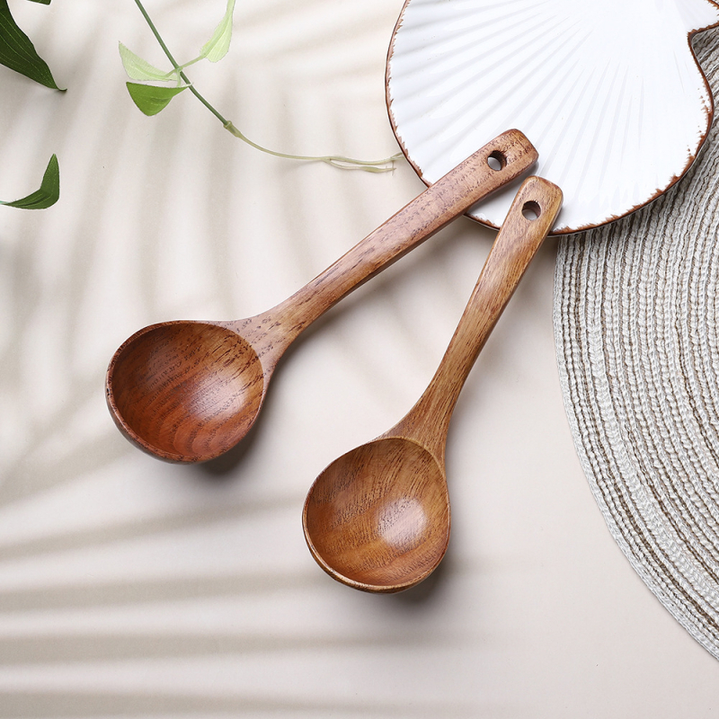Meiyuehong Komu Ξύλινο κουτάλι σούπας, καμπυλωτή μακριά λαβή, φυσική υφή ξύλου, ιαπωνικό στυλ