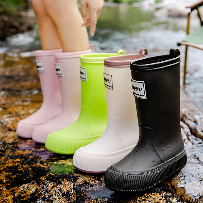 Női esőcsizmák, magas szárú, PVC felső rész, lapos talp, négy évszakos