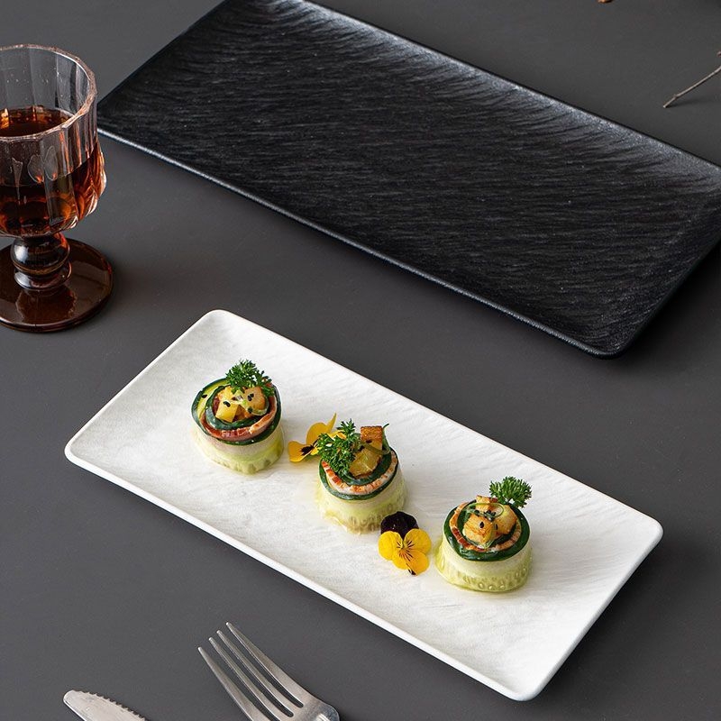 Ovalni keramički tanjur – sushi i steak, jednostavan uzorak, podglazurno završna obrada, moderni minimalistički stil