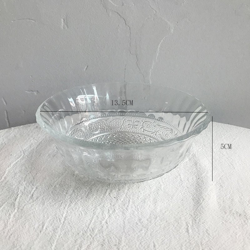 Desertni tanjur od bezolovnog stakla, proziran, reljefan, s neovisnim stalkom