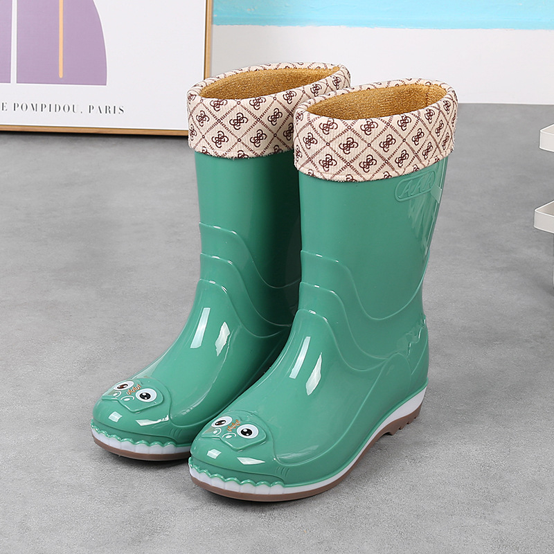 Női esőgumicsizmák gumiból, fleece béléssel, vízálló, mintás dinoszaurusz, középmagas szár, alacsony sarka 1–3 cm