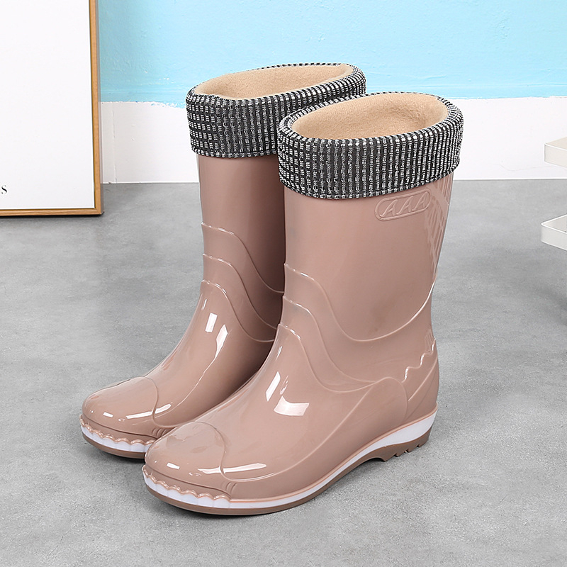 Női esőgumicsizmák gumiból, fleece béléssel, vízálló, mintás dinoszaurusz, középmagas szár, alacsony sarka 1–3 cm