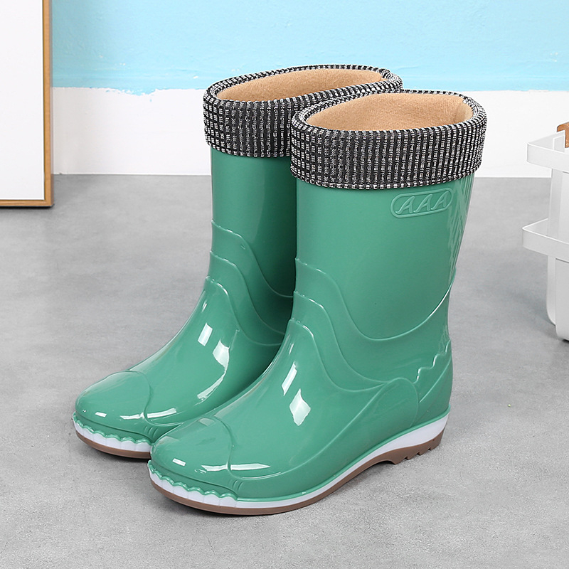 Női esőgumicsizmák gumiból, fleece béléssel, vízálló, mintás dinoszaurusz, középmagas szár, alacsony sarka 1–3 cm