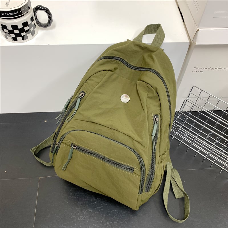 Rucsac din nylon, capacitate 20–35 L, compartiment pentru laptop, bretele curbate