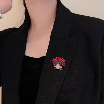 Ženska broš — legura, oblik karikatura likova, elektroplatiranje, kineski stil modne broše, Times Lizi