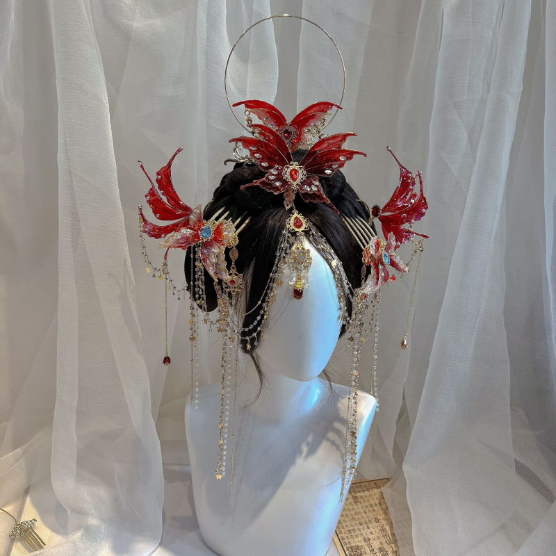 Segustatud metallist peakomplekt koos tupsudega, naiste vintage stiil, käsitöö, eraldi pakendatud (Materjal: metall; Stiil: vintage; Töötlemine: käsitöö; Pakkimine: eraldi pakendatud)