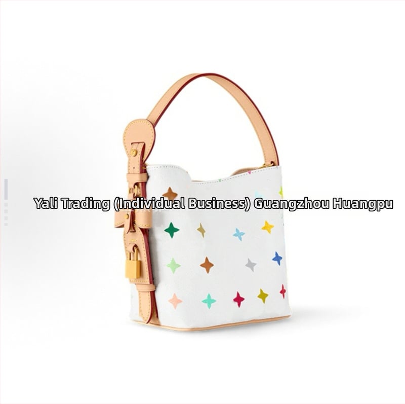 Чанта Tote от PVC, кръгла форма, затваряне с покрит капак, ламинирана вътрешна преграда с цип