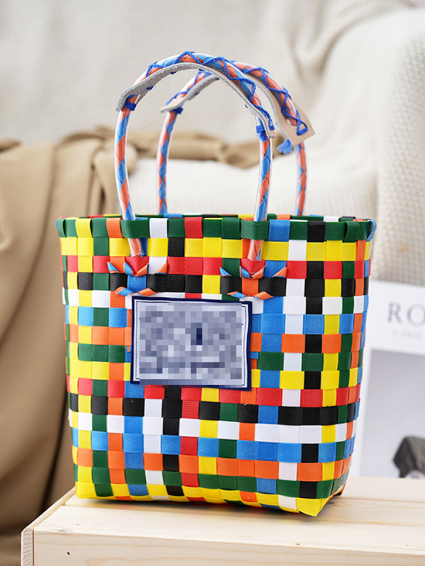 Пластмасова плетена чанта‑кошница с шахматен дизайн, стил Urban Simplicity, PVC материал, форма вертикален квадрат, ежедневен аксесоар