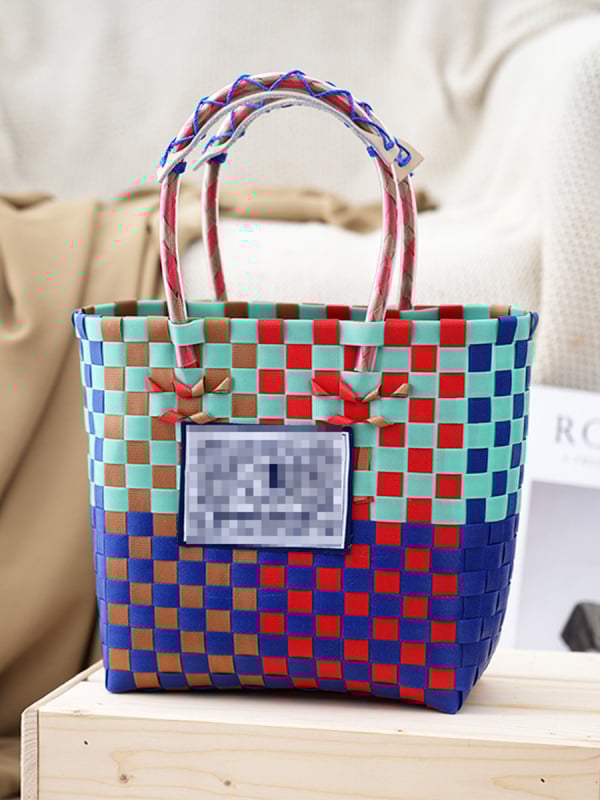 Пластмасова плетена чанта‑кошница с шахматен дизайн, стил Urban Simplicity, PVC материал, форма вертикален квадрат, ежедневен аксесоар