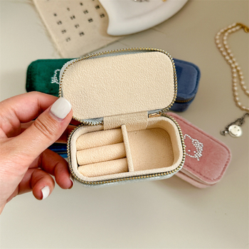 Kutija za nakit s pregradom na zatvarač — pamut, prašinu otporna, vlagotporna, zaštita od oksidacije, lagani luksuzni stil