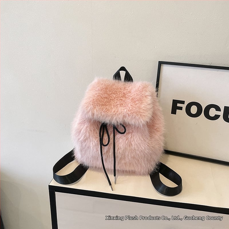 Βελούδινο σακίδιο με κορδόνι – φρέσκο και γλυκό στυλ, ύφασμα βελούδινο, άνοιξη 2025, επένδυση από συνθετικό δέρμα, κλείσιμο με καπάκι, εσωτερικές θήκες για κινητό και ταυτότητα