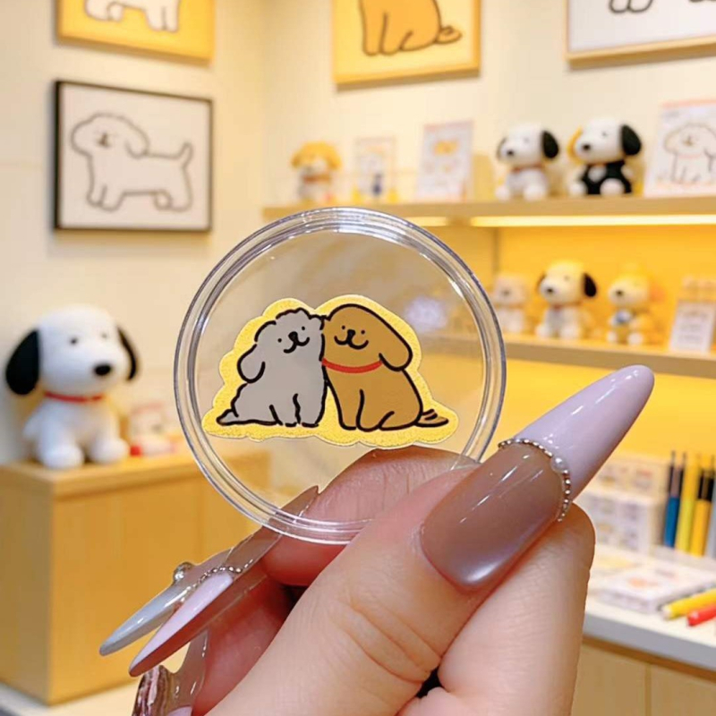 Стикер за мобилен телефон — карикатурно кученце-пудинг с метален контур, сладък стил, подходящ за Валентин и рожден ден